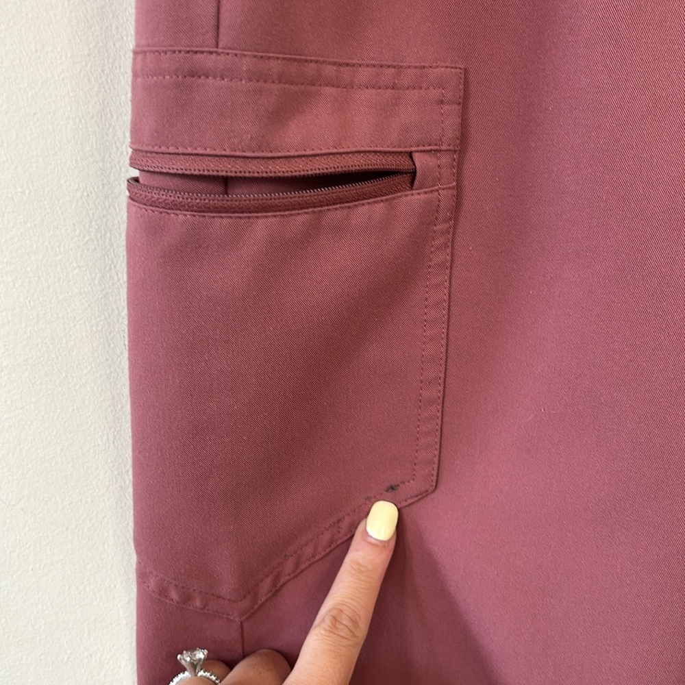 FIGS Zamora High Waisted Jogger Scrub Pant Mauve Size Small Petite - Picture 11 of 13